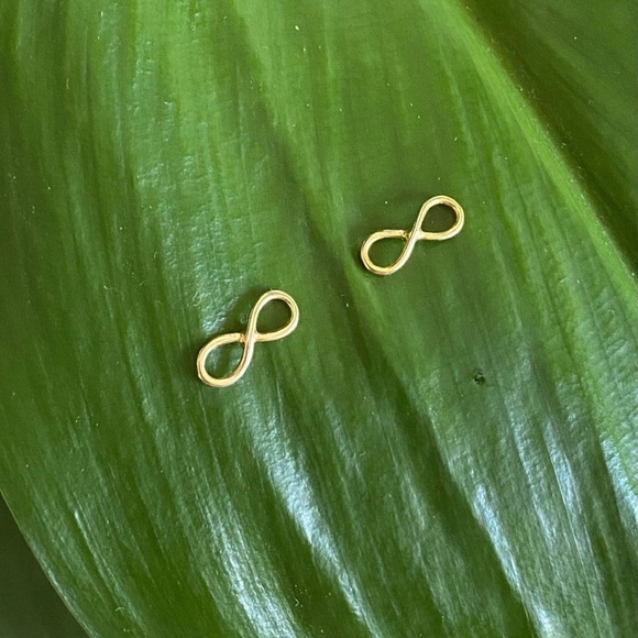 infinity earrings - Picture 2 of 2